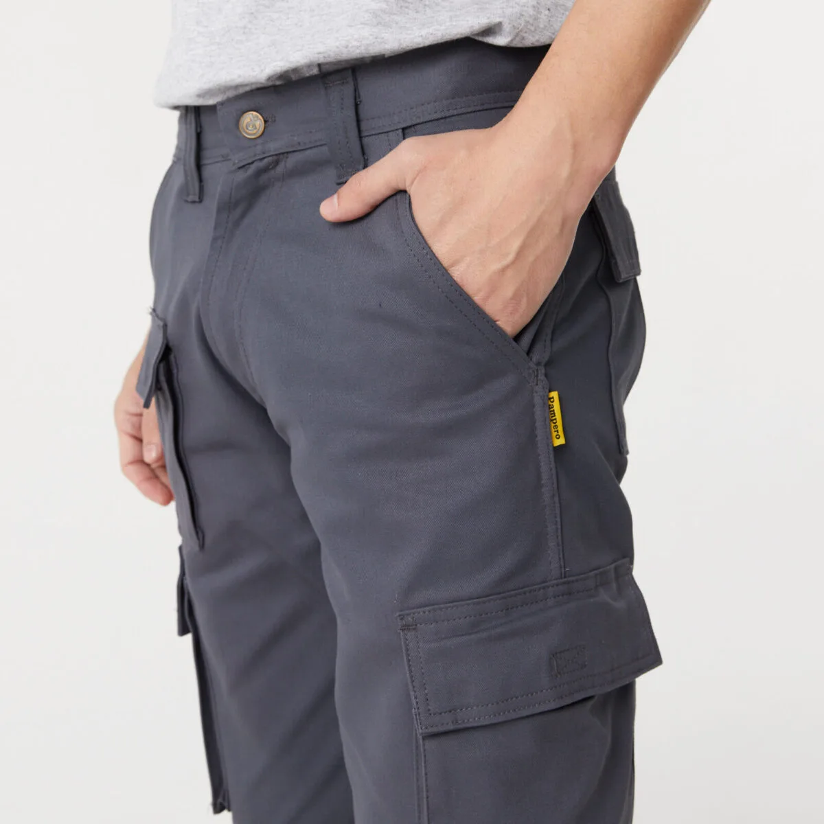 Pantalón cargo gris Pampero